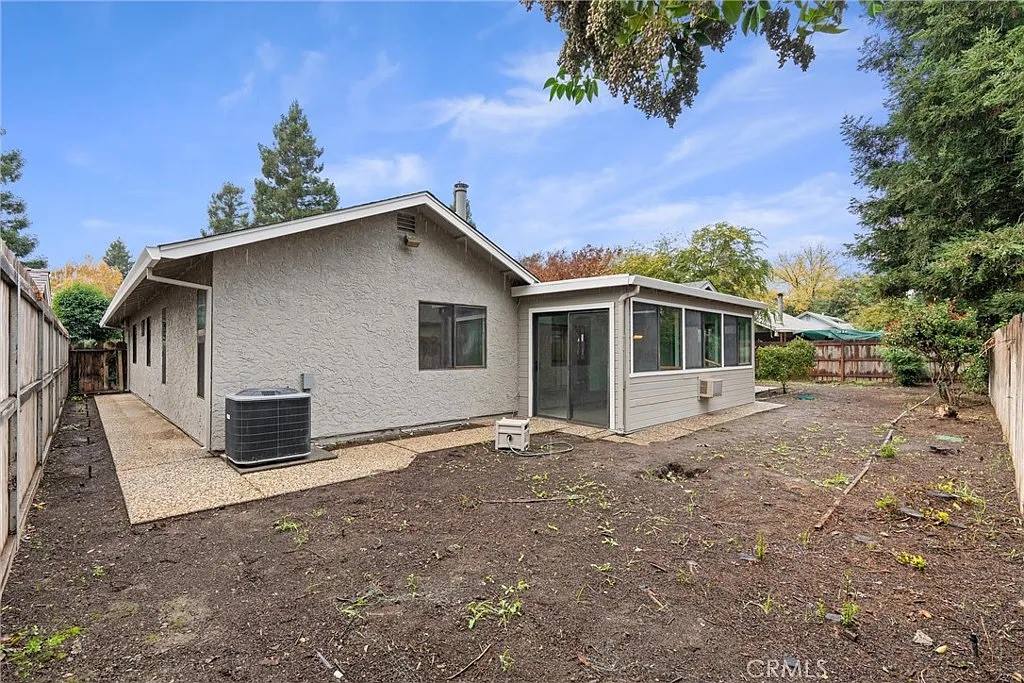 1036 Gateway Lane, Chico, CA 95926