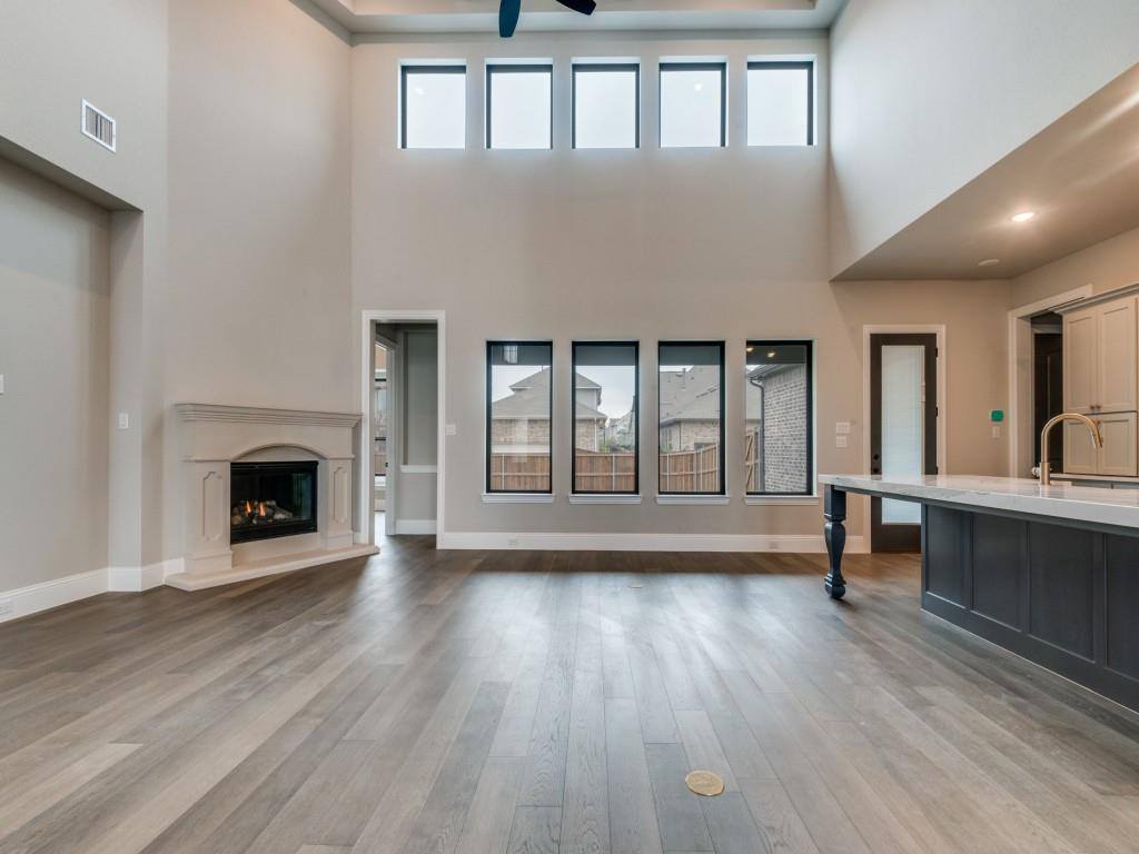 1317 Black Walnut Lane, Arlington, TX 76005