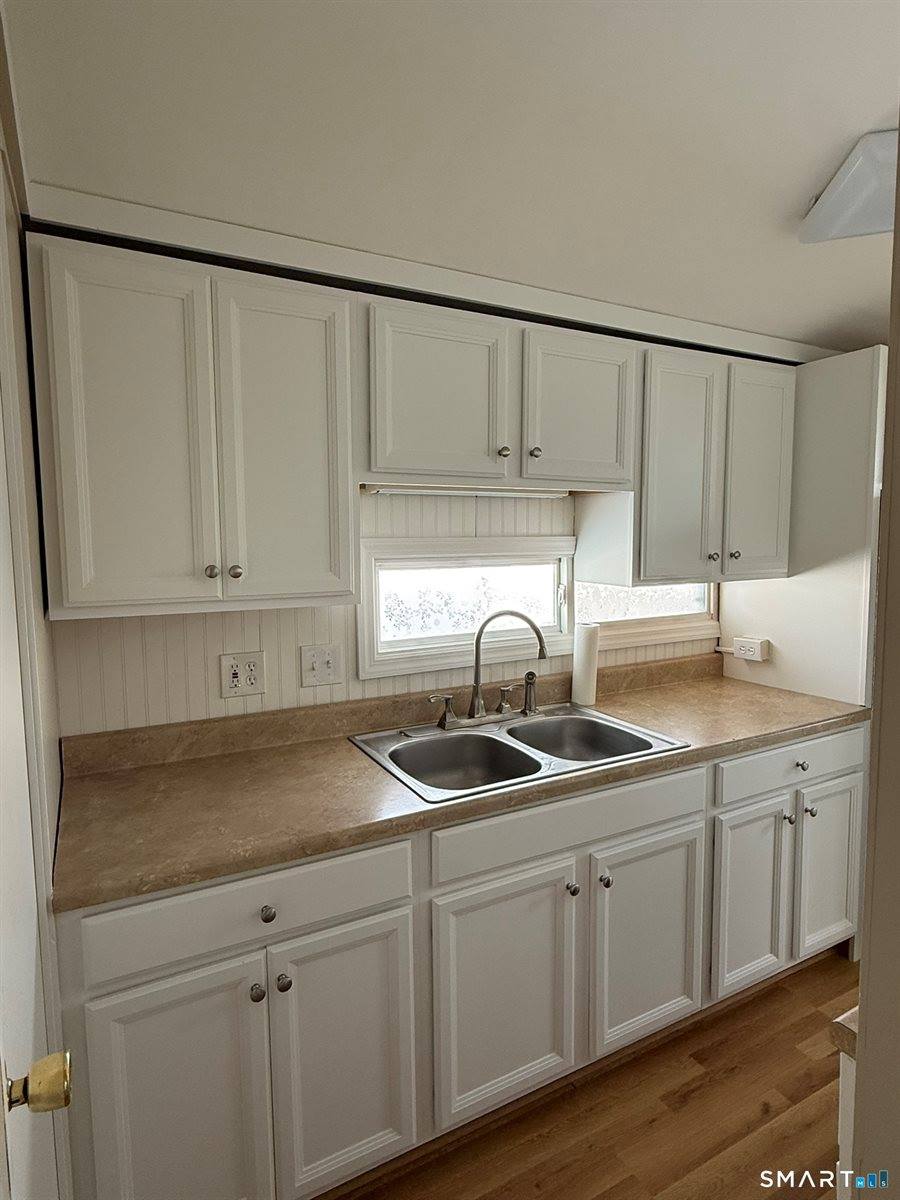 14 Chestnut, Westbrook, CT 06498