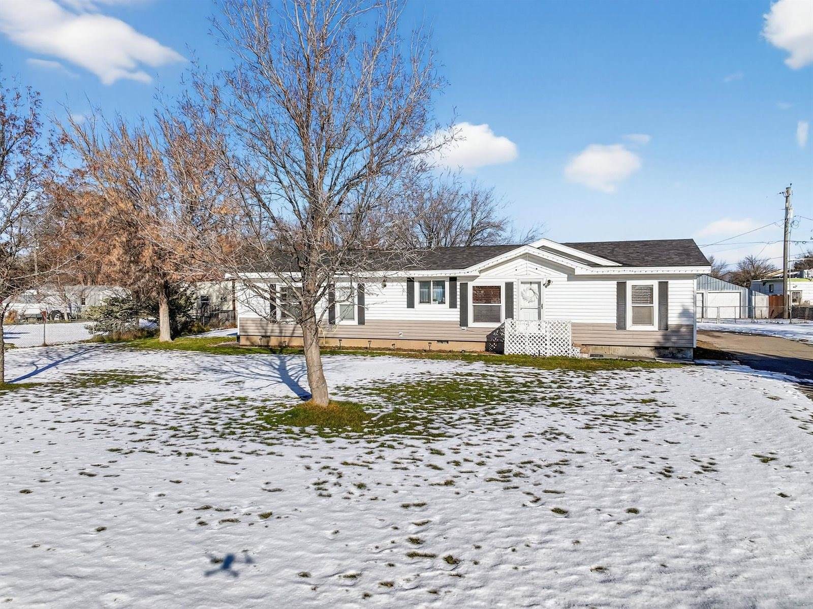 445 Adams Street, American Falls, ID 83211