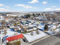 445 Adams Street, American Falls, ID 83211