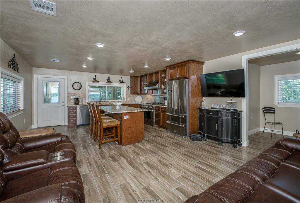 629 Lcr 794, Groesbeck, TX 76642