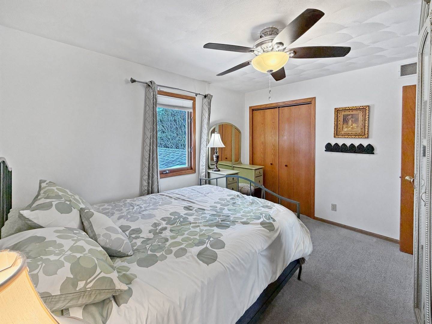 210 Park Crest Drive, Freeport, IL 61032