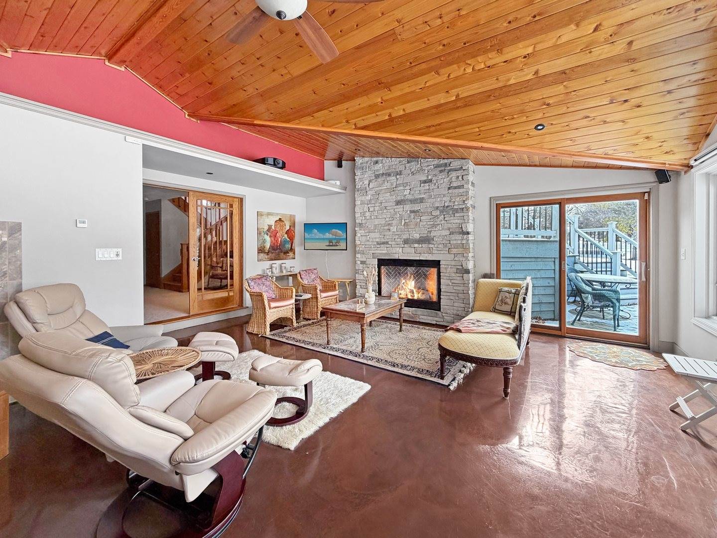 210 Park Crest Drive, Freeport, IL 61032