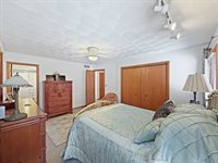 210 Park Crest Drive, Freeport, IL 61032