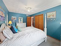 210 Park Crest Drive, Freeport, IL 61032