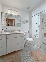 210 Park Crest Drive, Freeport, IL 61032