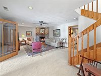 210 Park Crest Drive, Freeport, IL 61032