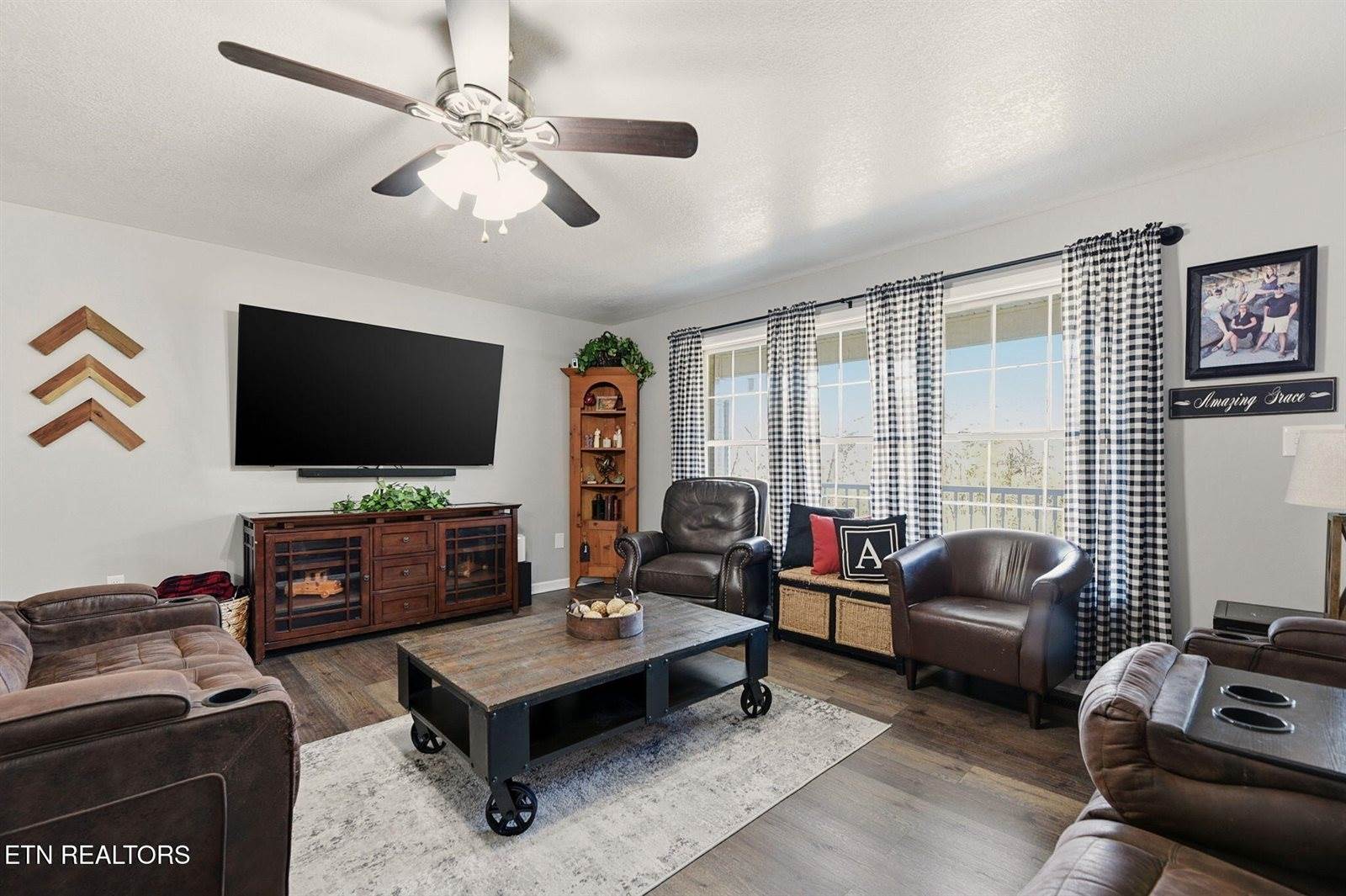 109 Oakview Drive, Kingston, TN 37763