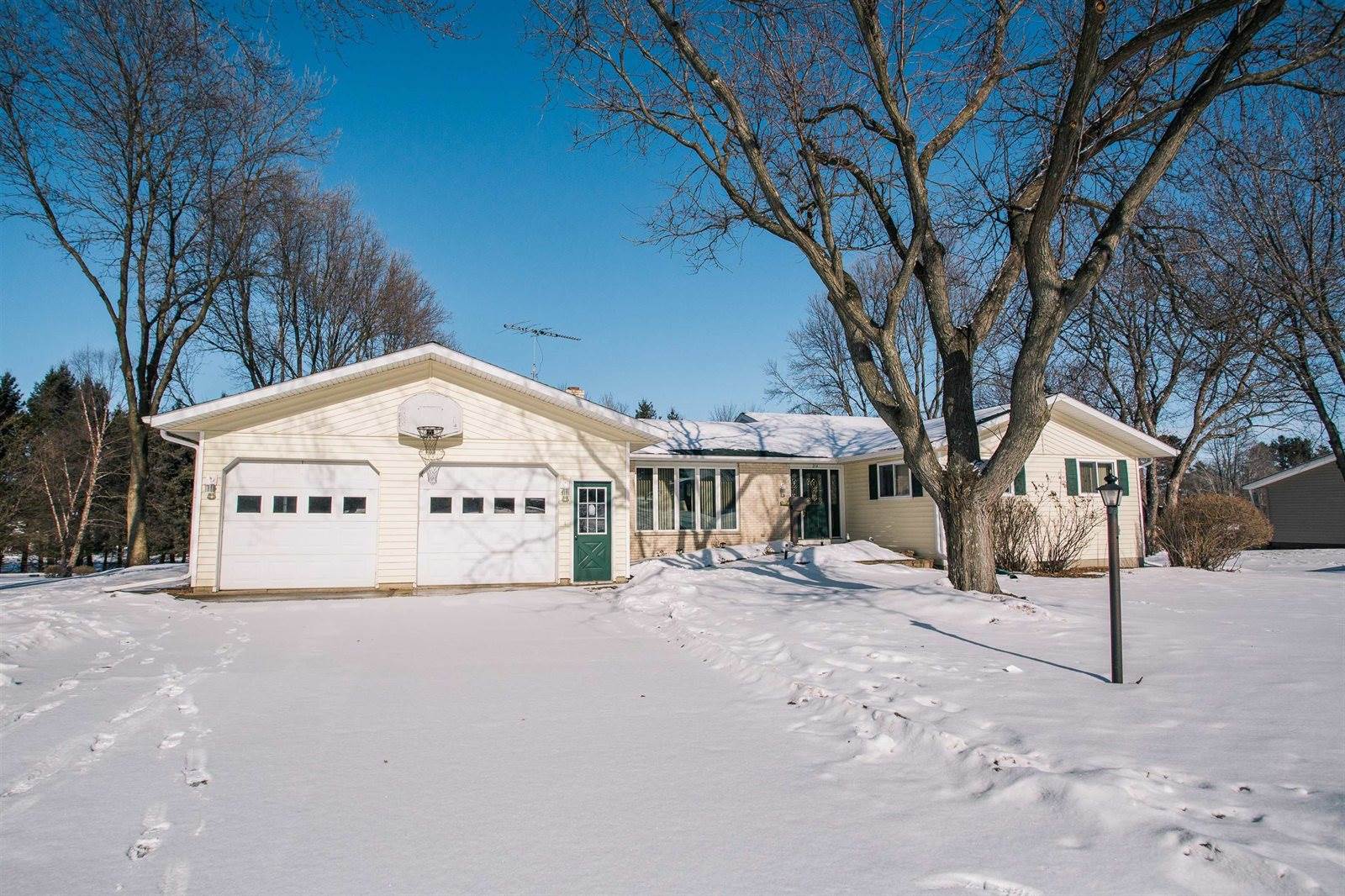 214 W Hunt Street, Greenwood, WI 54437