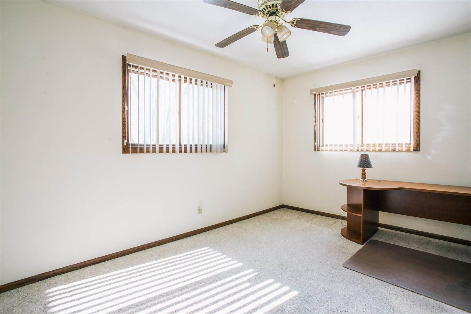 214 W Hunt Street, Greenwood, WI 54437