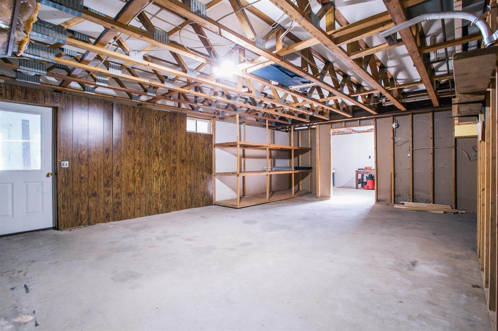 214 W Hunt Street, Greenwood, WI 54437