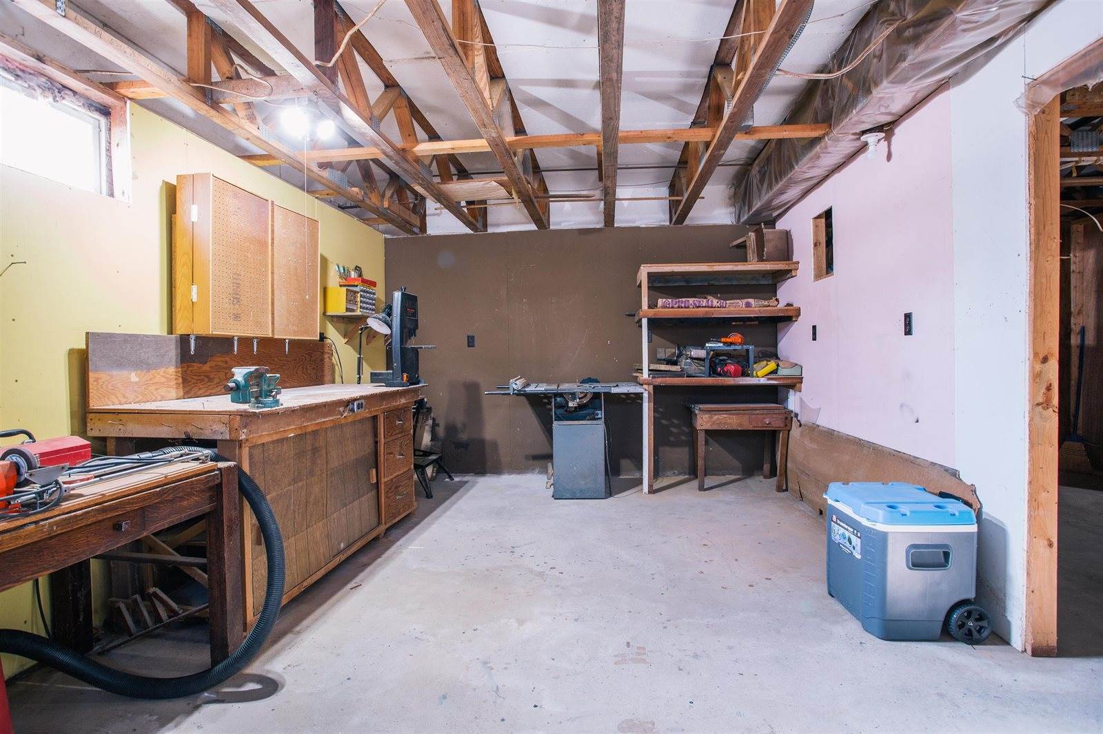 214 W Hunt Street, Greenwood, WI 54437