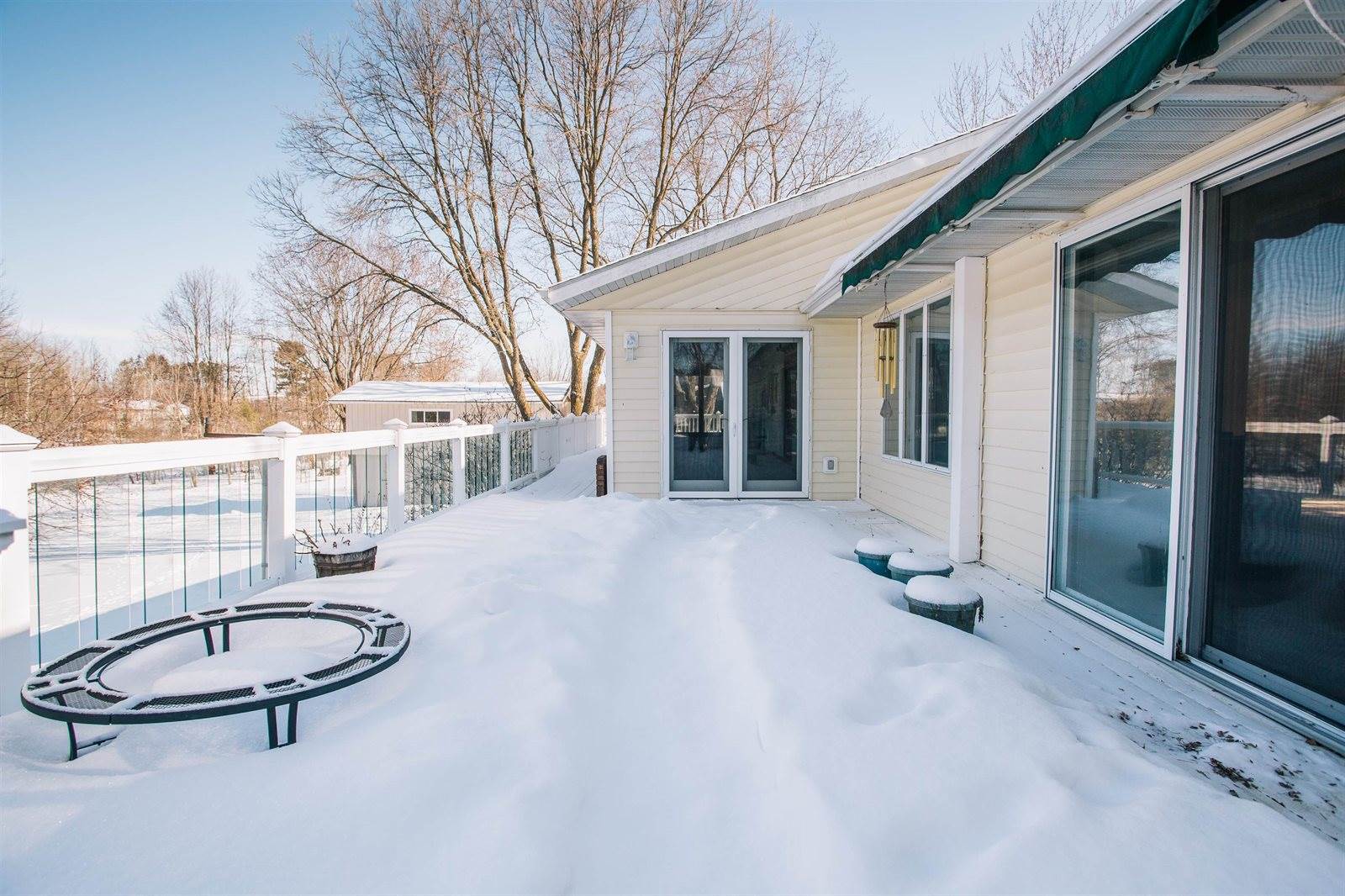 214 W Hunt Street, Greenwood, WI 54437