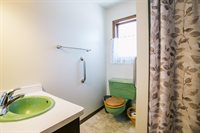214 W Hunt Street, Greenwood, WI 54437