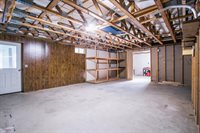 214 W Hunt Street, Greenwood, WI 54437