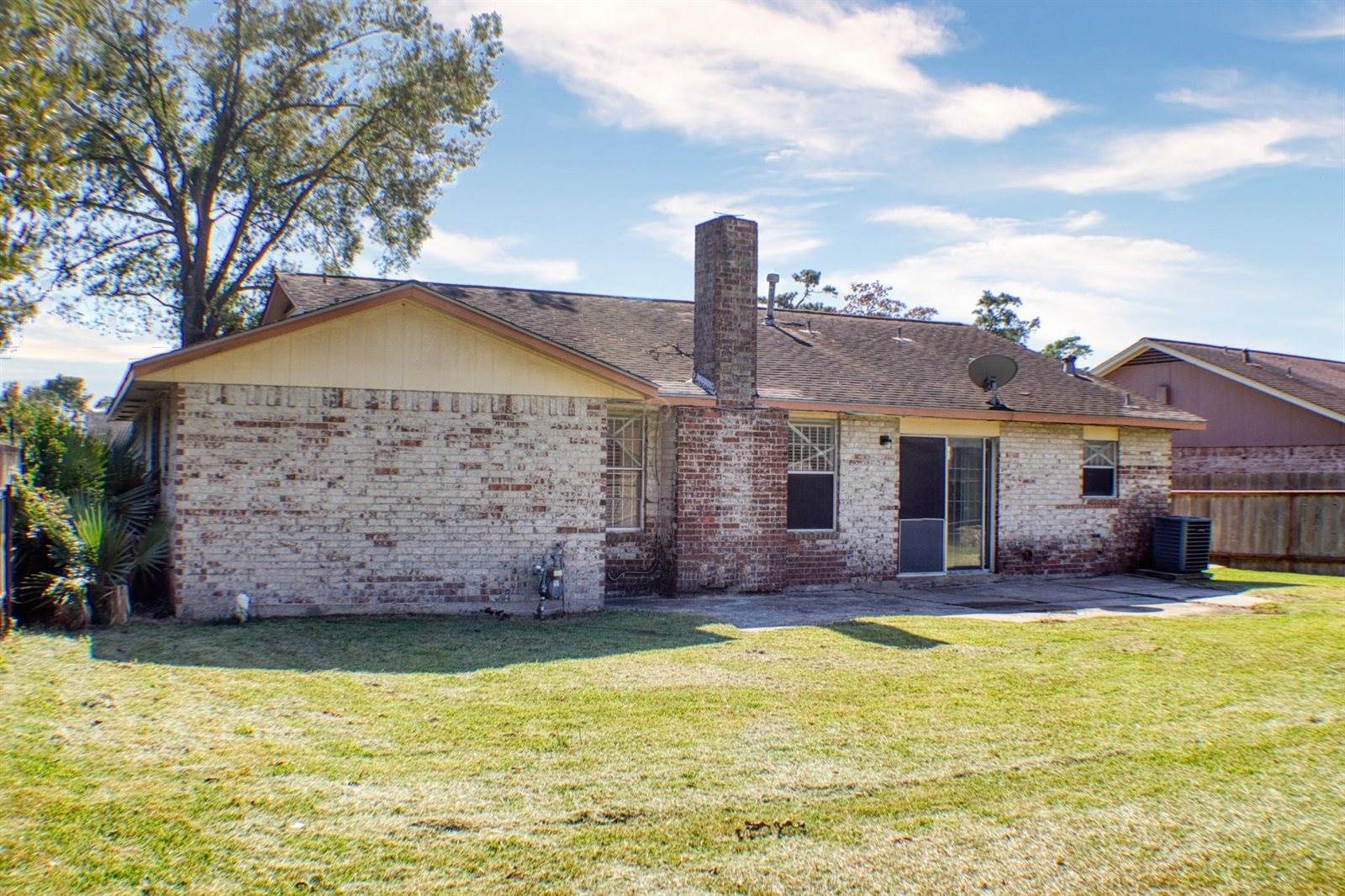 12119 Crystalwood Drive, Houston, TX 77013