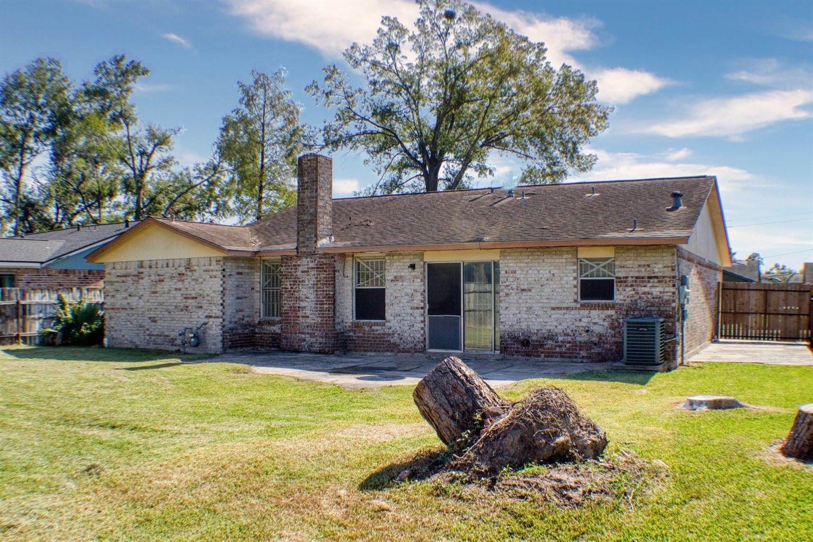 12119 Crystalwood Drive, Houston, TX 77013