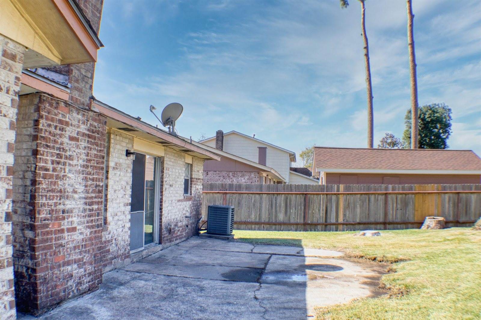 12119 Crystalwood Drive, Houston, TX 77013