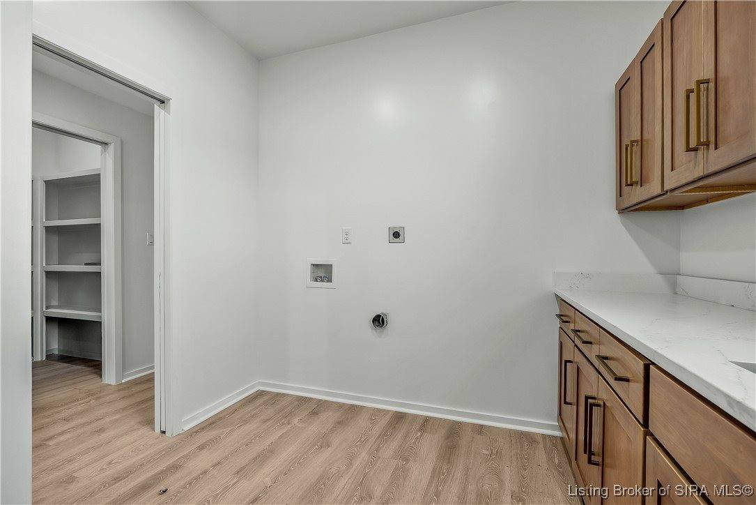 1020 Ridgeview Drive, Jeffersonville, IN 47130