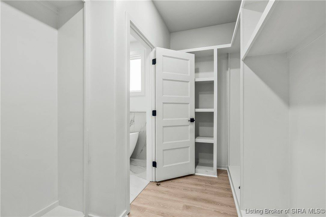 1020 Ridgeview Drive, Jeffersonville, IN 47130