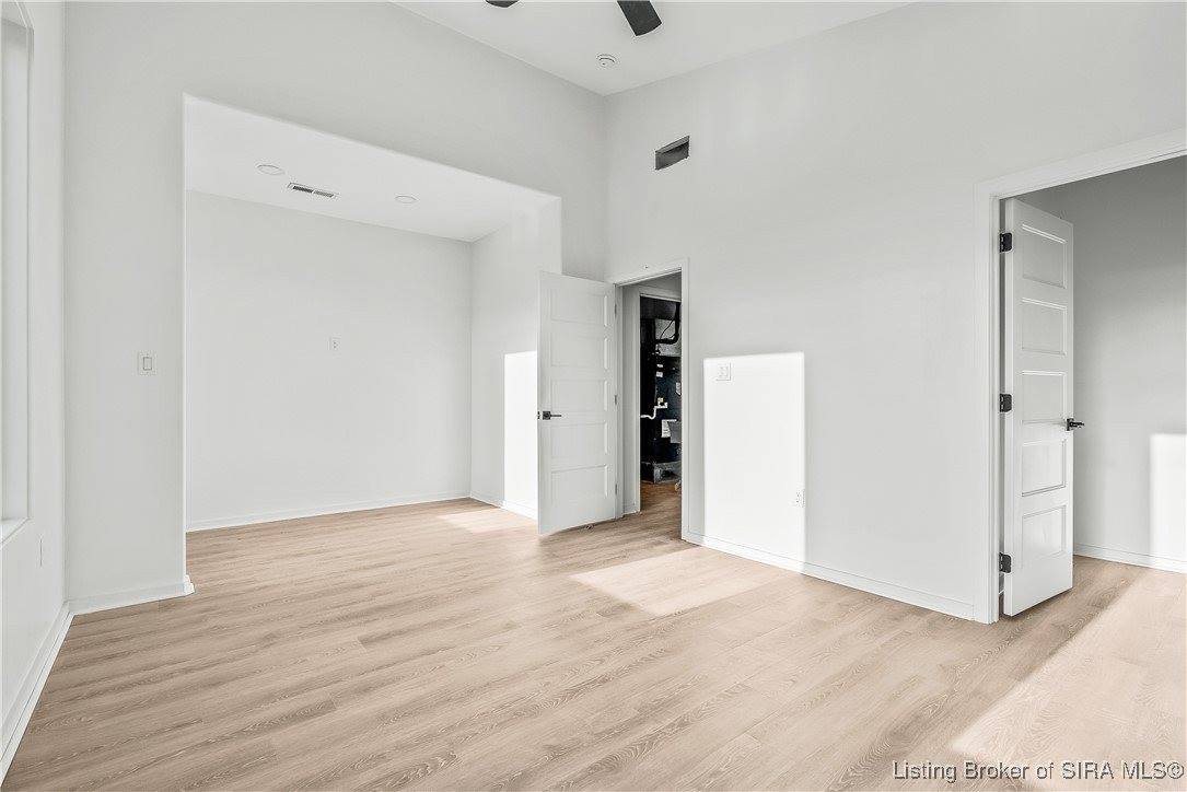 1020 Ridgeview Drive, Jeffersonville, IN 47130