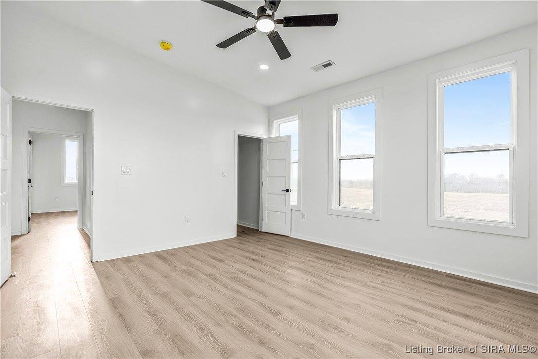 1020 Ridgeview Drive, Jeffersonville, IN 47130