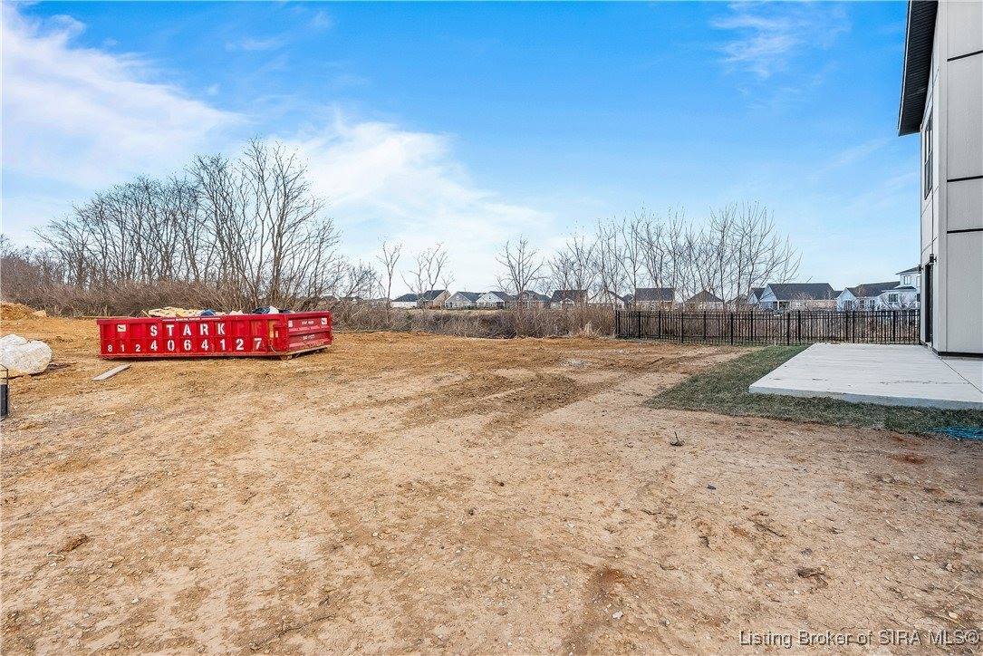 1020 Ridgeview Drive, Jeffersonville, IN 47130