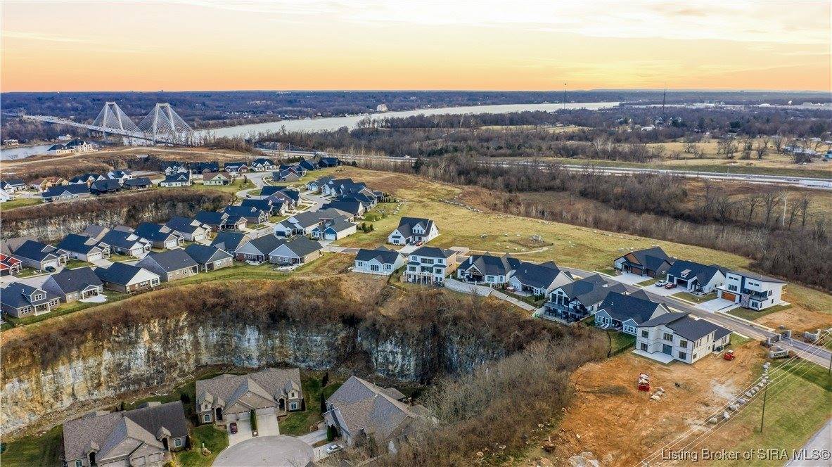 1020 Ridgeview Drive, Jeffersonville, IN 47130