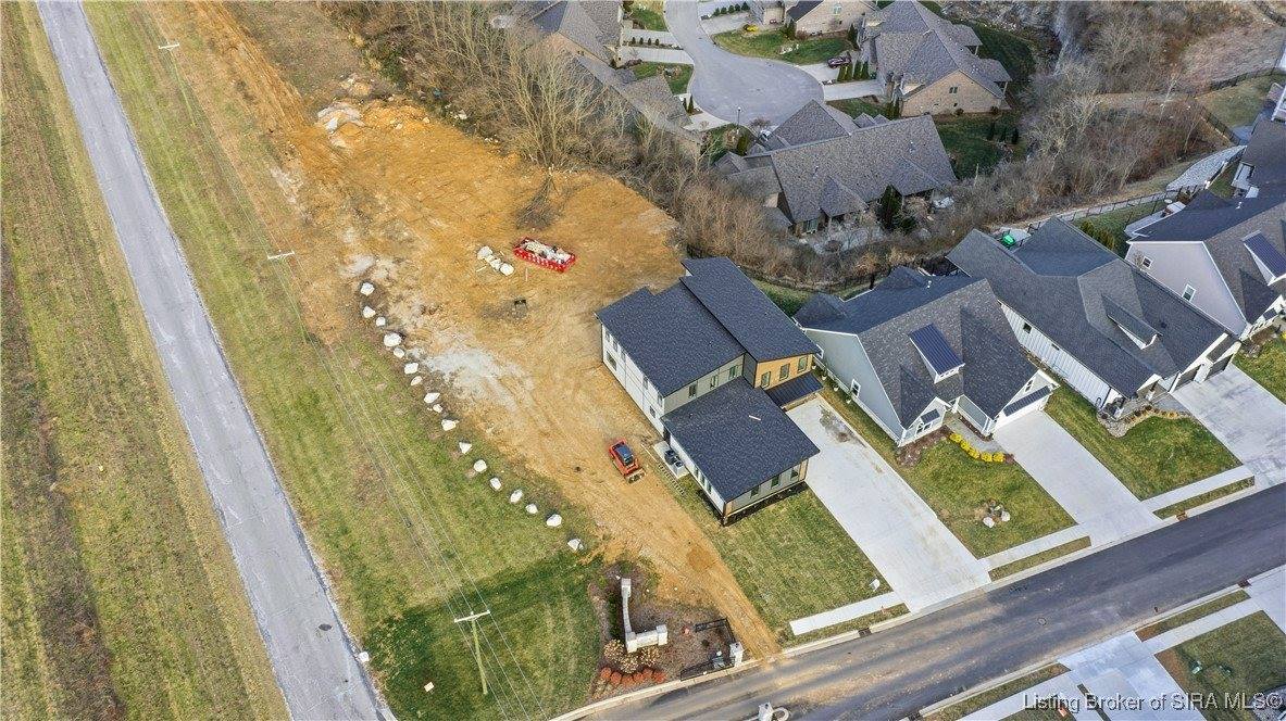 1020 Ridgeview Drive, Jeffersonville, IN 47130