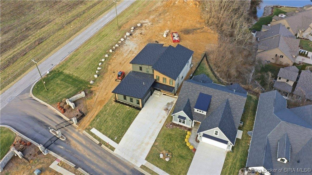 1020 Ridgeview Drive, Jeffersonville, IN 47130