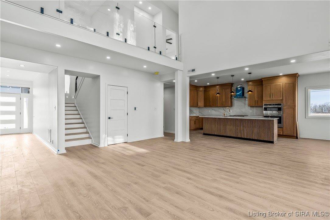 1020 Ridgeview Drive, Jeffersonville, IN 47130