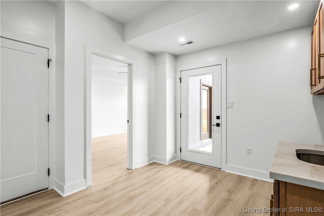 1019 Ridgeview Drive, Jeffersonville, IN 47130