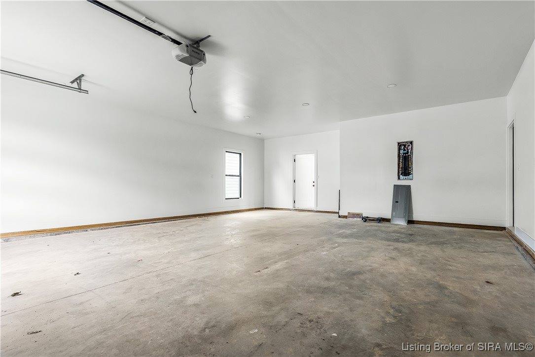 1019 Ridgeview Drive, Jeffersonville, IN 47130