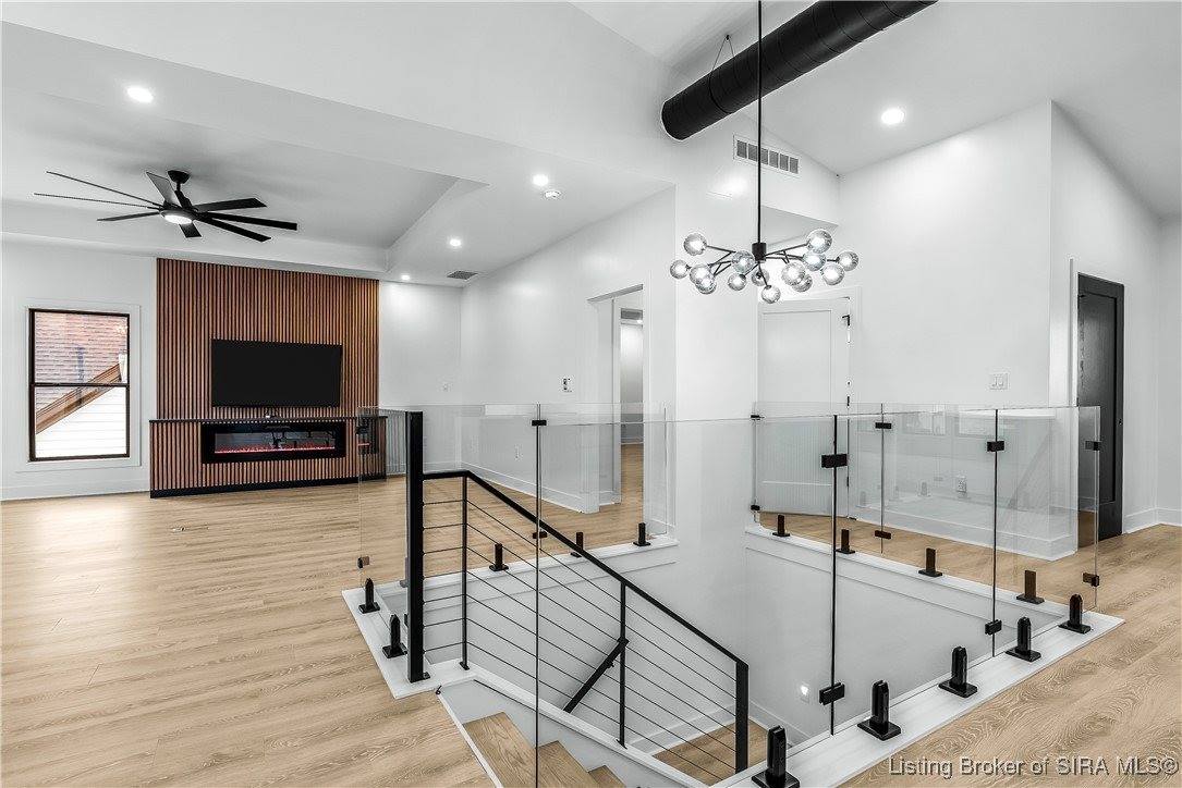 1019 Ridgeview Drive, Jeffersonville, IN 47130