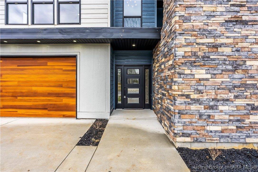 1019 Ridgeview Drive, Jeffersonville, IN 47130