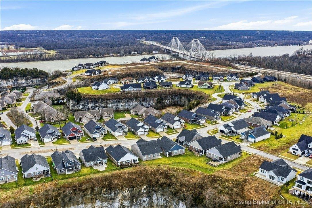 1019 Ridgeview Drive, Jeffersonville, IN 47130