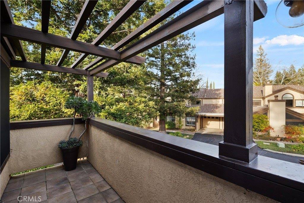 5 Valley Lake, Chico, CA 95928