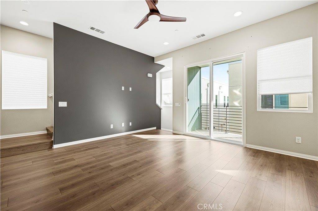 27422 Pioneer Court, Valencia, CA 91381