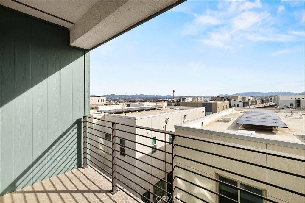 27422 Pioneer Court, Valencia, CA 91381