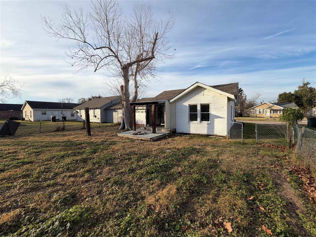 1014 Fall St Street, Lake Charles, LA 70601