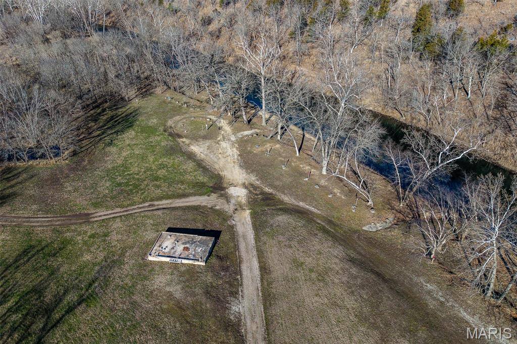 30633 Marigold, Lebanon, MO 65536