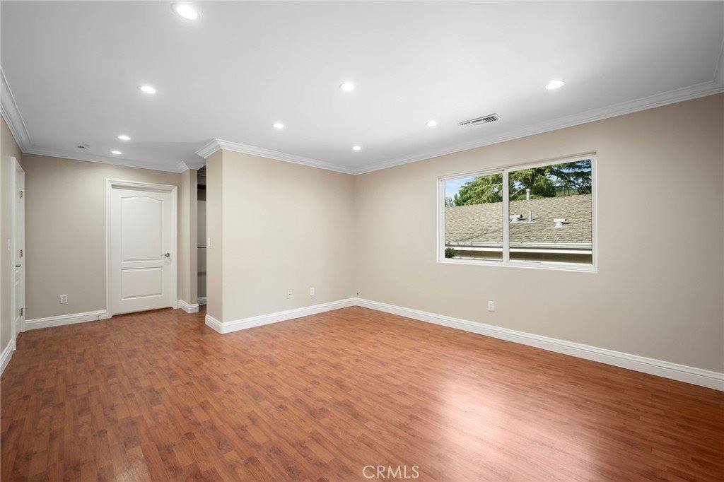 6541 Elmo St, Tujunga, CA 91042