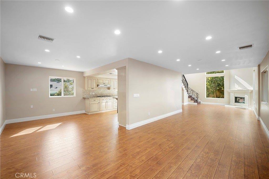 6541 Elmo St, Tujunga, CA 91042