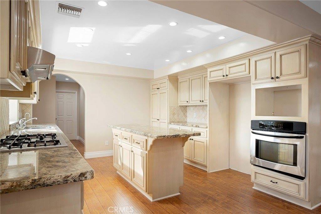 6541 Elmo St, Tujunga, CA 91042