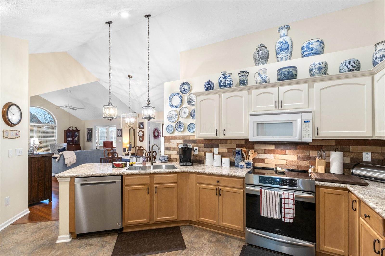 531 Ruttington Lane, Westerville, OH 43082