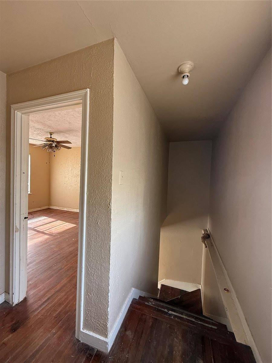 1217 3rd Avenue North, Texas City, TX 77590