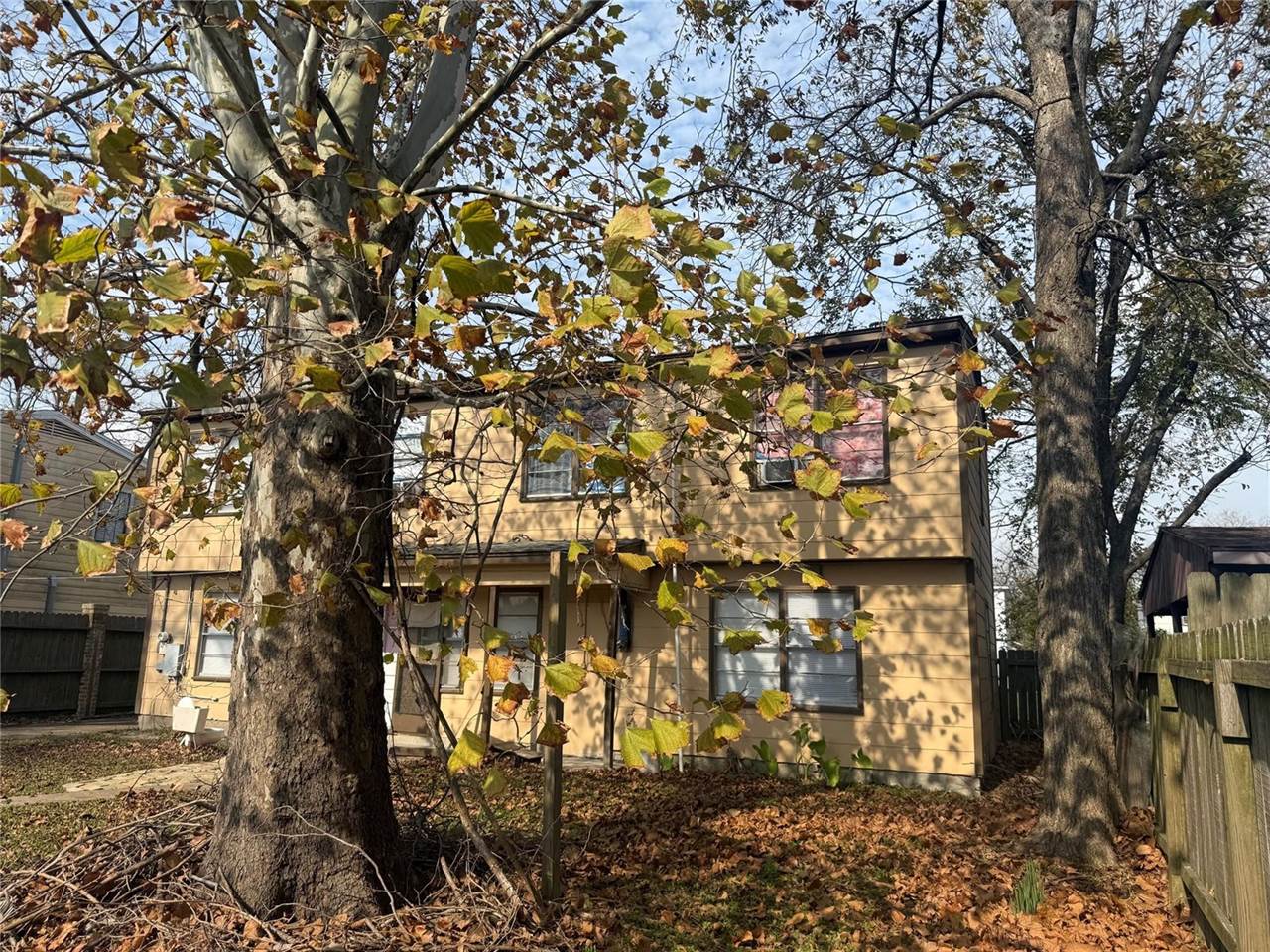 1217 3rd Avenue North, Texas City, TX 77590