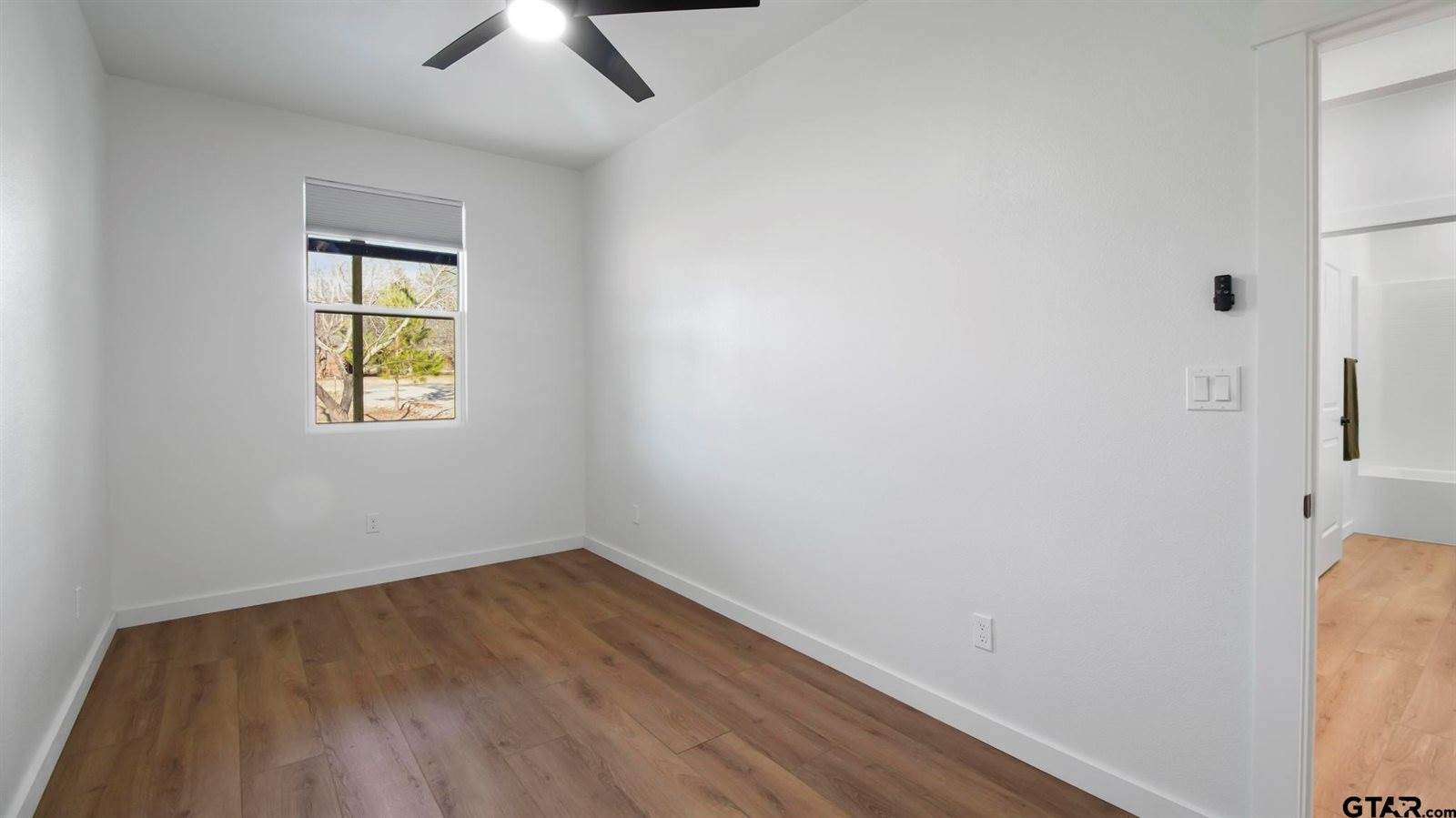 837 Red Bud Cir, Bullard, TX 75757