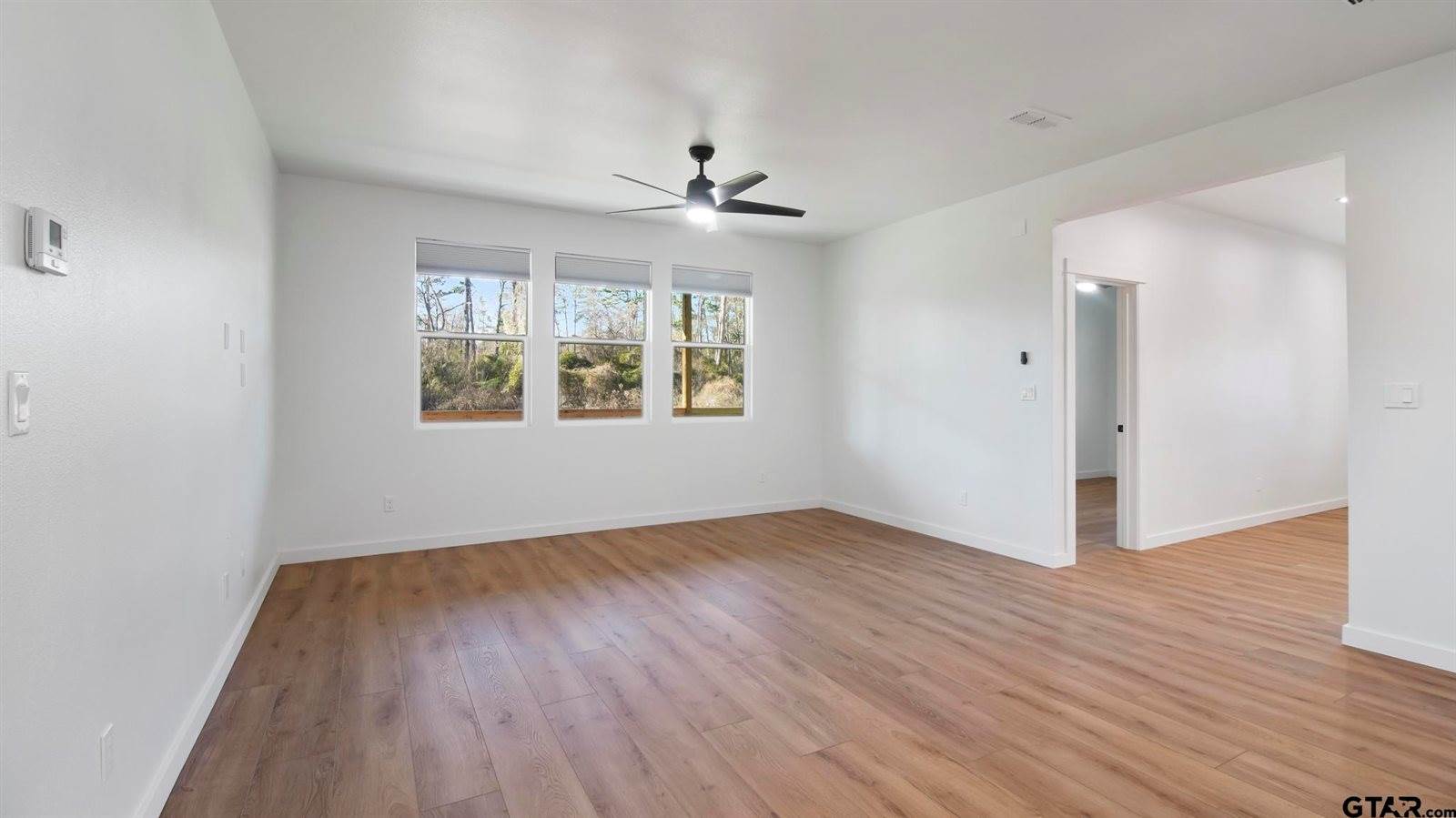 837 Red Bud Cir, Bullard, TX 75757